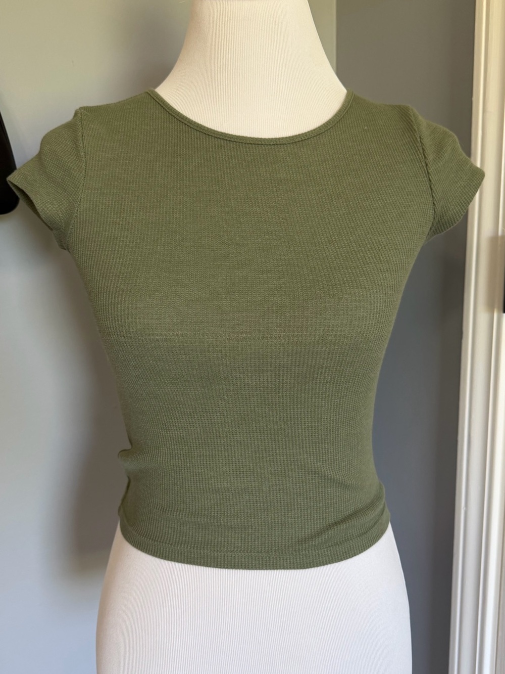 American Eagle Baby Tee
